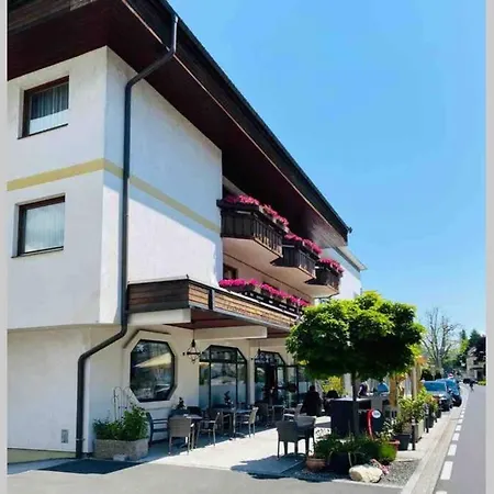 Art L Zentral & Seenah